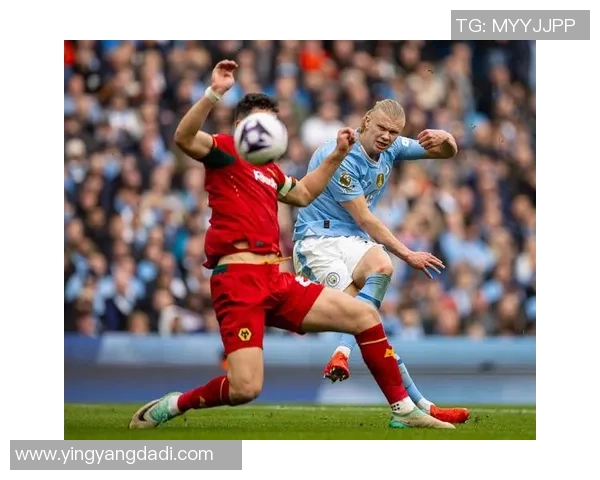 曼城主场迎战狼队激情对决回顾与精彩瞬间分析